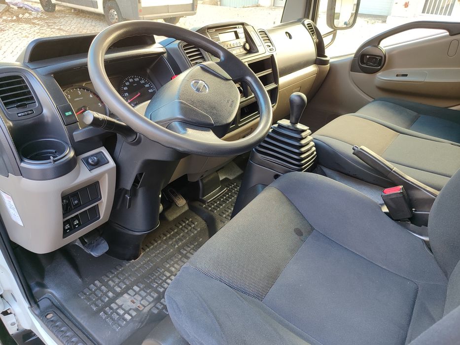 Nissan Cabstar 2.5 TRIBASCULANTE