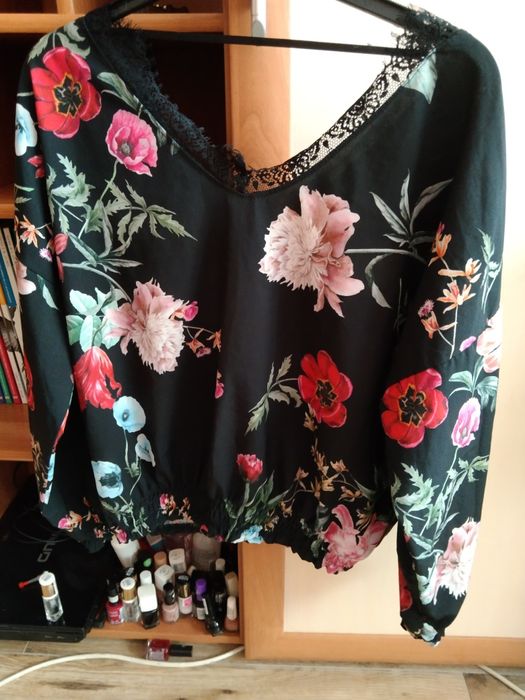 Bluzka w kwiaty z gumką L