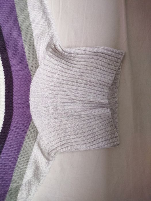 Sweter w paski z golfem