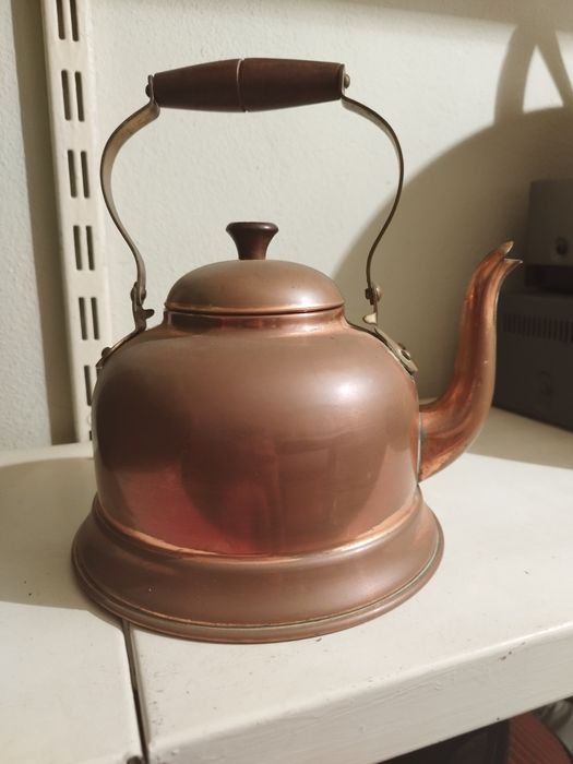 Artigo colecionador Chaleira em cobre 53 euros