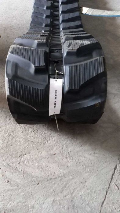 Гумова гусениця 400х72,5х76 W , резиновая гусеница 400/72,5/76 W