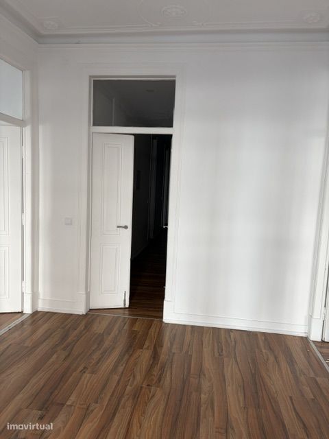 T2 em Santo António, Lisboa - Pronto a Habitar