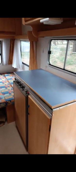 Negociável - Caravana leve e equipada 3.95m  Excelente estado!