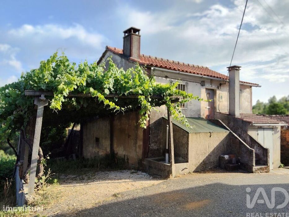 Casa de aldeia T2 em Pedrógão Pequeno de 84,00 m2