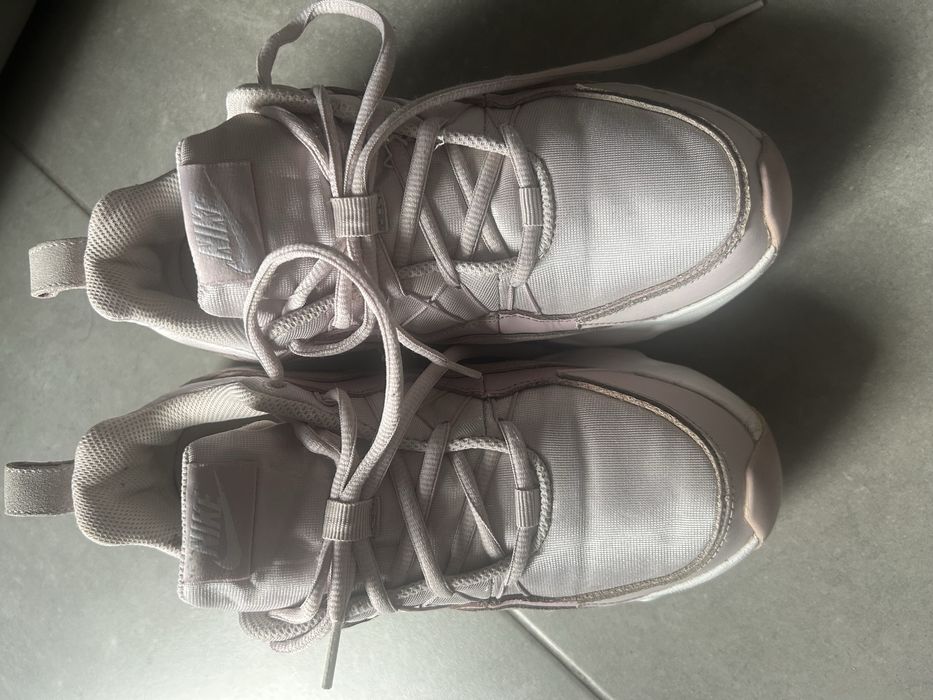 Adidasy snekersy nike pudrowy róż r. 38