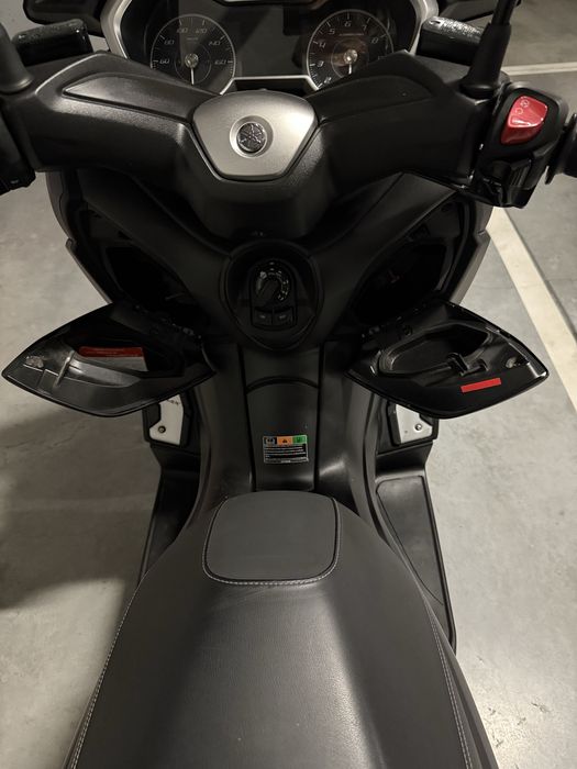 Продам максі-скутер Yamaha X-Max 300