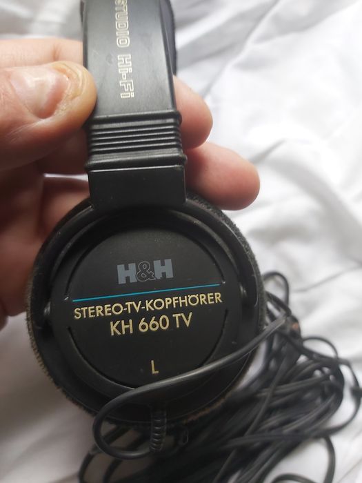 Słuchawki przewodowe na kablu H&H KH 660 TV