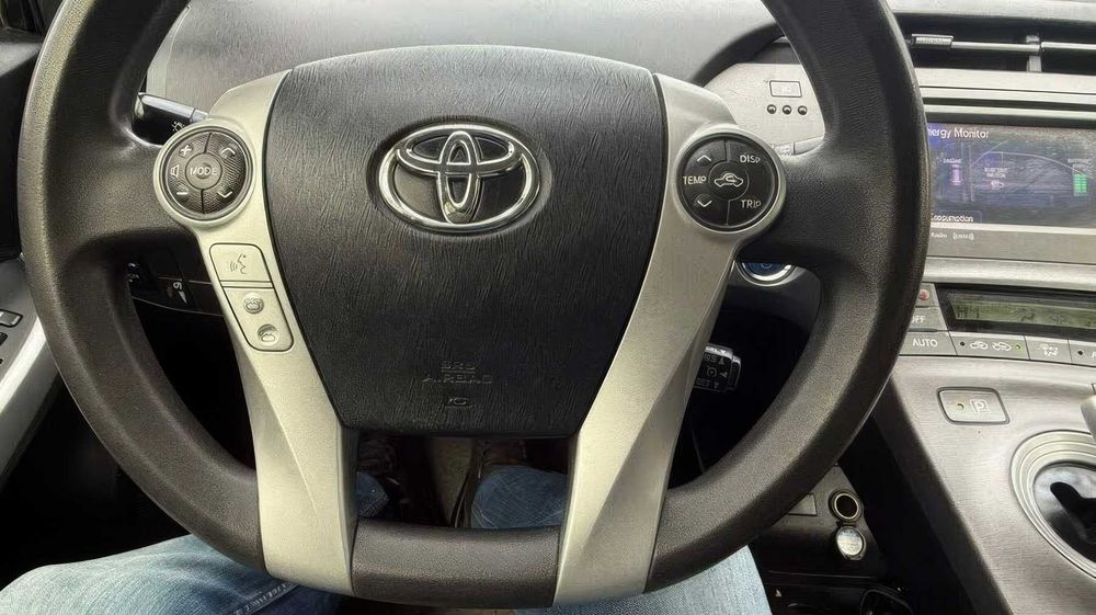 Toyota Prius Persona Series      2015