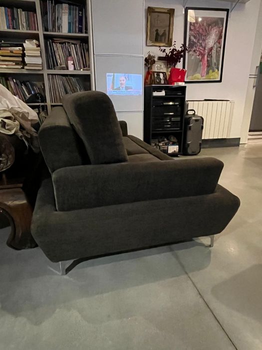 Sofá com design/Bom estado