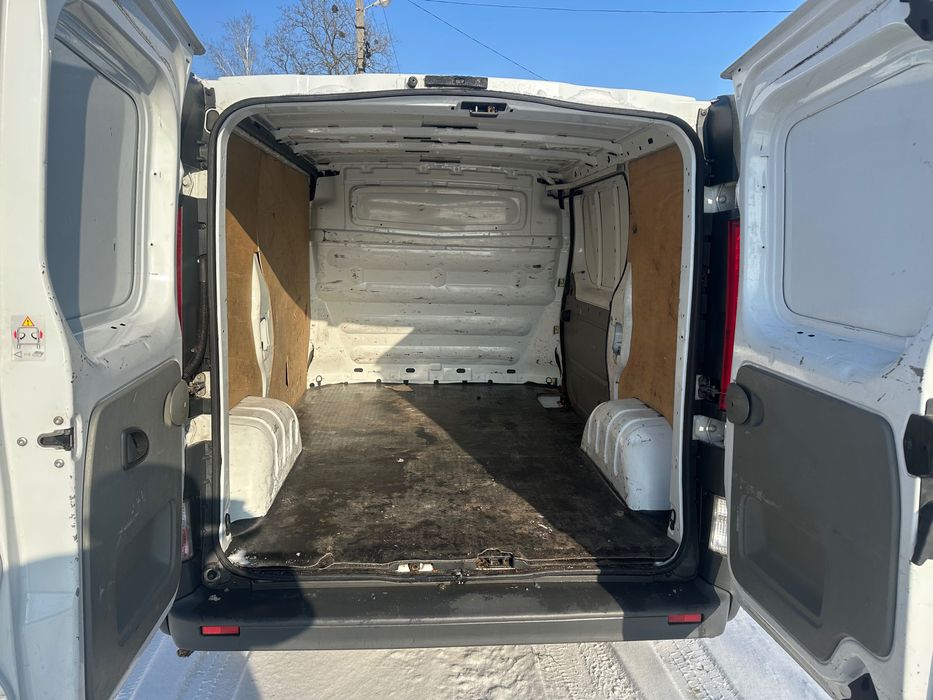 Рено трафік 2011 рік