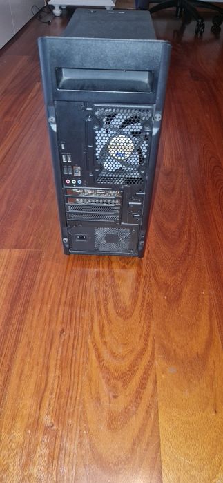 LENOVO Legion T5 28IMB05-805 (Intel Core i7-10700 - NVIDIA GeForce RTX 2060 - RAM:16GB
