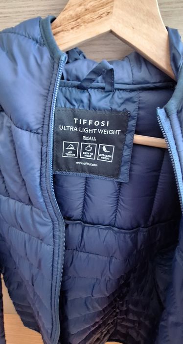 Casaco Tiffosi Ultra Leve Azul Marinho