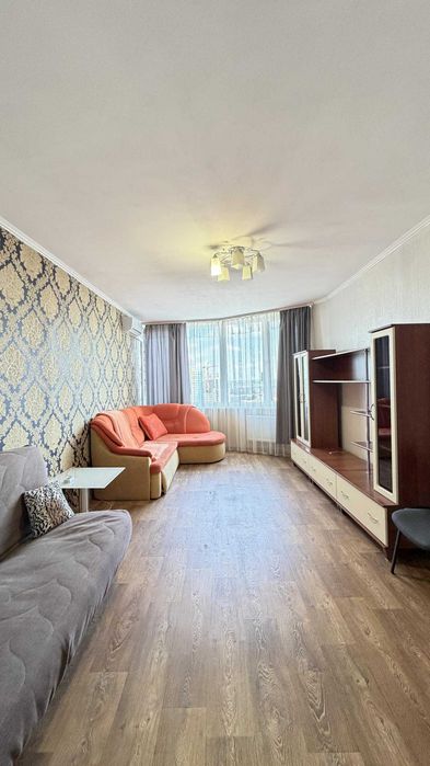 Сучасна 1к можна з тваринками, Харківське шоссе 19А, ТЦ "МегаСіті", метро Дарниця