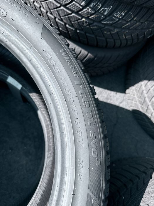 235 45 19 Hankook winter Icept Evo3 90% 2024 Шини Зима