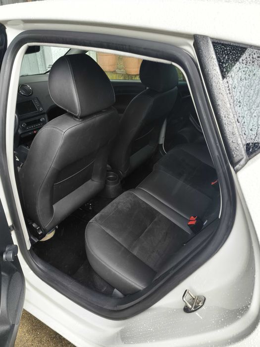 SEAT Ibiza 1.0 TSI (110cv) – Como Novo – Histórico SEAT