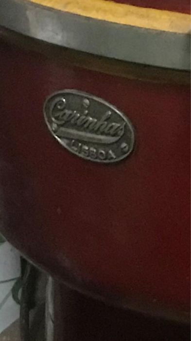 Moinho de café e cereais antigo