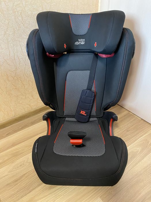 Автокресло Britax-Romer Kidfix III S Cool Flow 3-12 лет