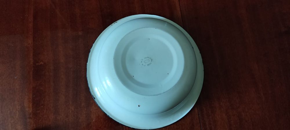 Миски эмаль   Большие