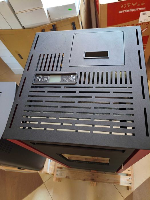 Piecyk na pelet Cinzia 11 kW DGP - z dystrybucją na całe mieszkanie