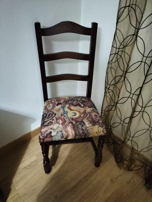 Quarto completo, sem colchão