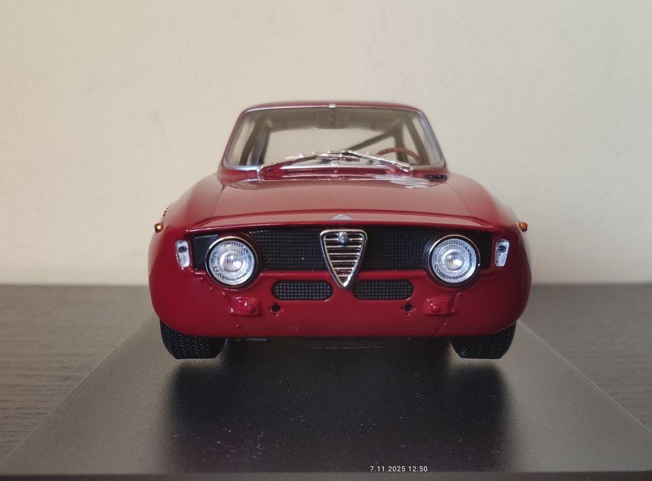 Alfa Romeo GTA 1300 Junior rok 1971 Minichamps 1/600 sztuk
