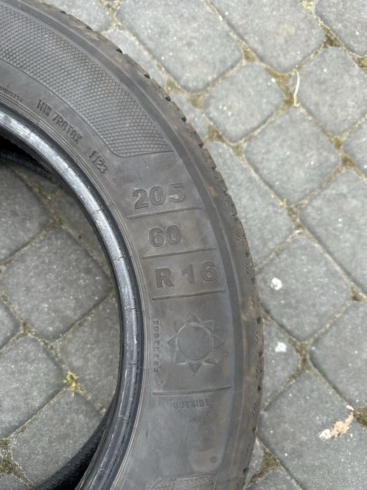 Sprzedam 2 opony letnie