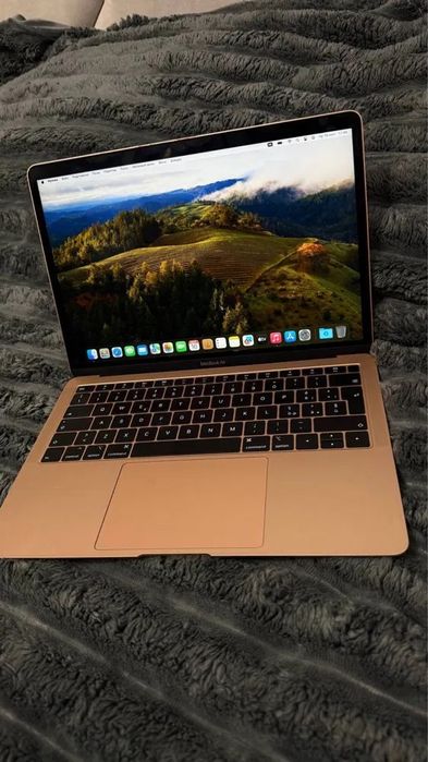 MacBook Air i5 ssd 256