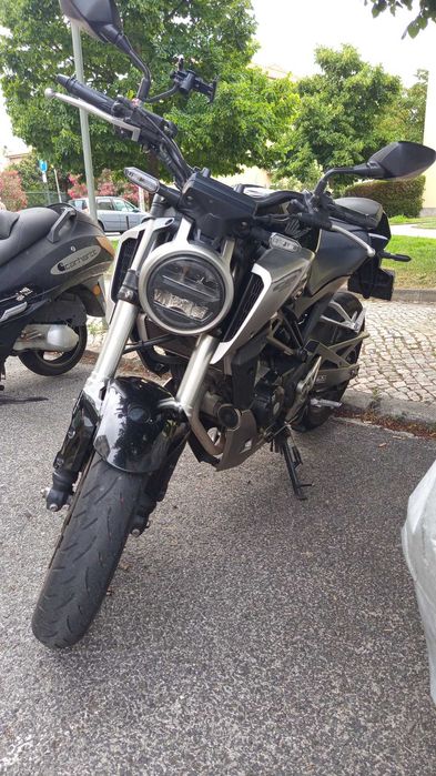 Moto CBR 125cc único dono