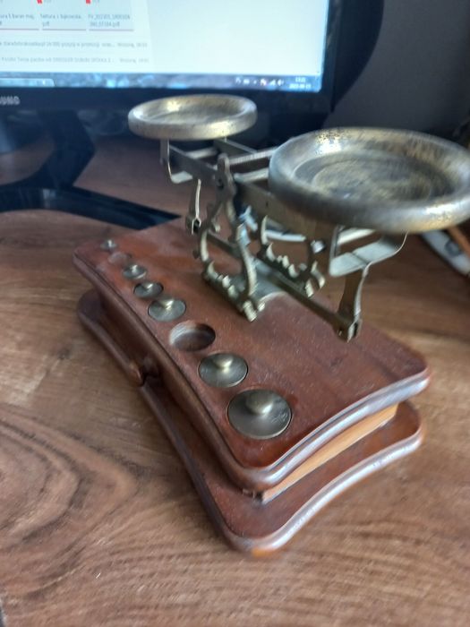 Waga kolekcjonerska - jubilerska ? Antyk