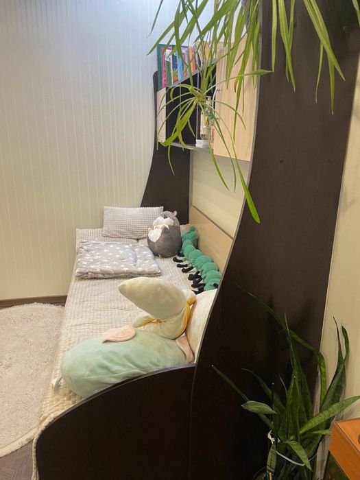 Кровать с тумбочками деревянная