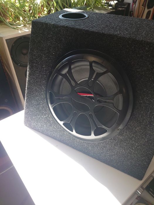 Сабвуфер автомобильный 10" в корпусе ФИ.