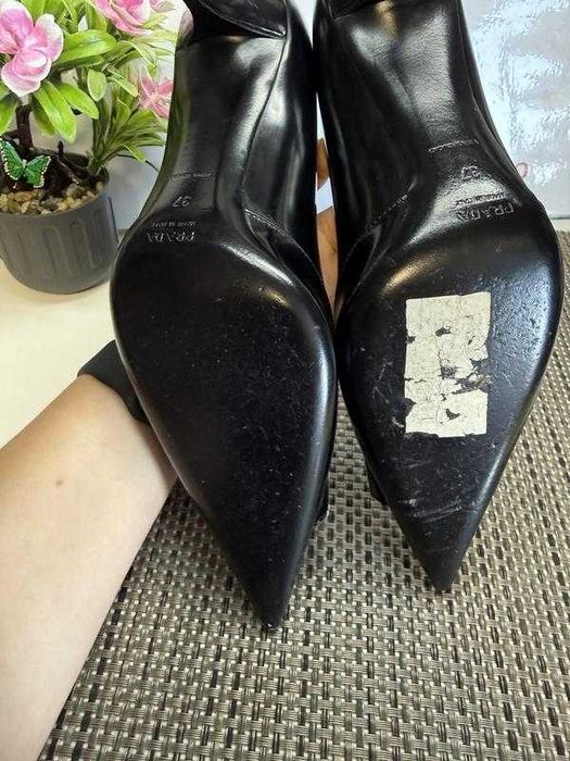 Оригінальні шкіряні туфлі лодочки prada — zdjęcie 3