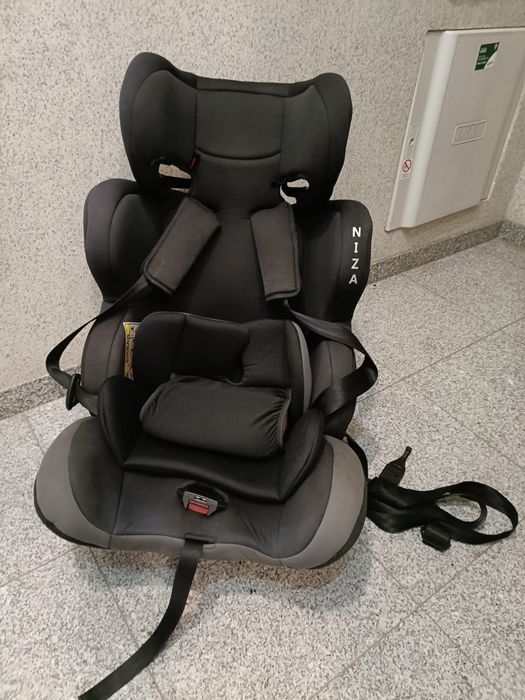 Cadeirinha bebé automóvel