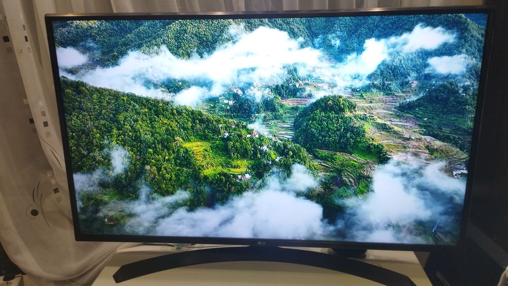 Телевізор LG 43lj
Wi fi, smart, full hd,