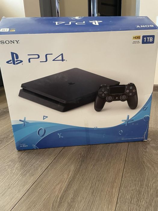 Продам PlayStation 4 на 1 терабайт