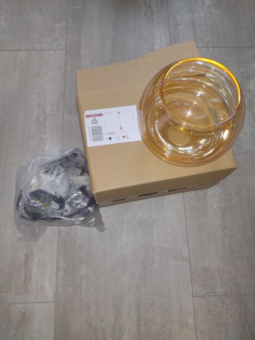 Lampa wisząca z kloszem szklanym