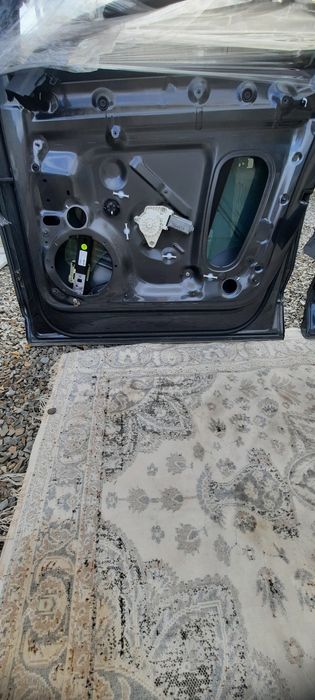 Двері ауді Q5 2018 року
