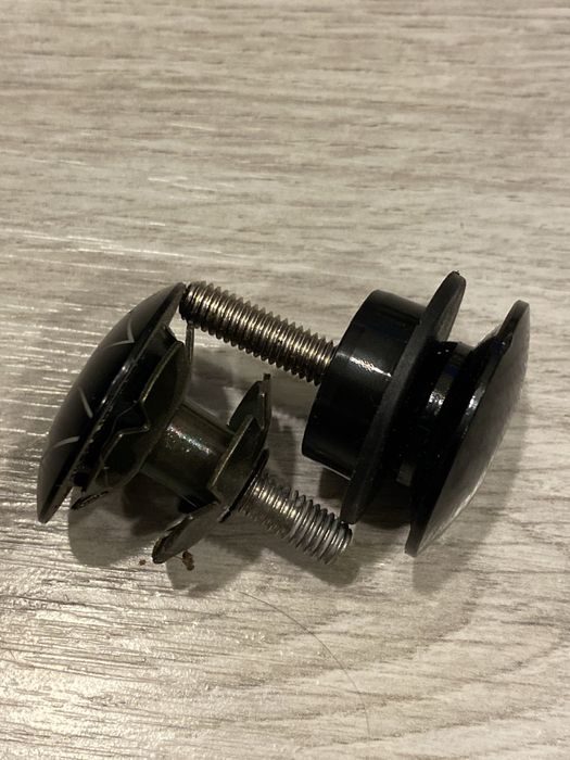 Grzebek cap sterów kross szyszka + gratis