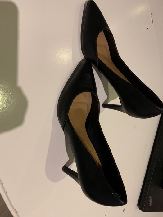 Sapatos pretos ETAM T-36 novos