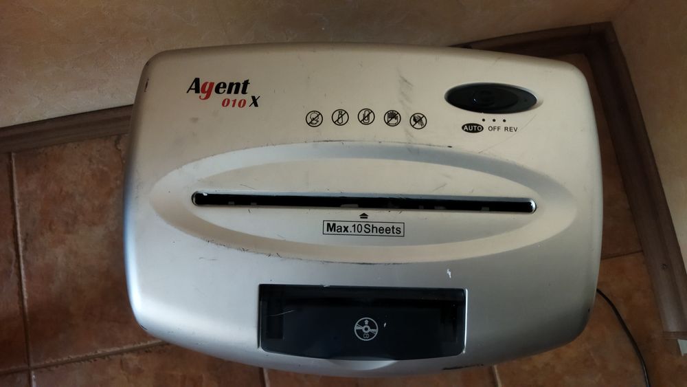 Шредер, подрібнювач бумаги, крокодил