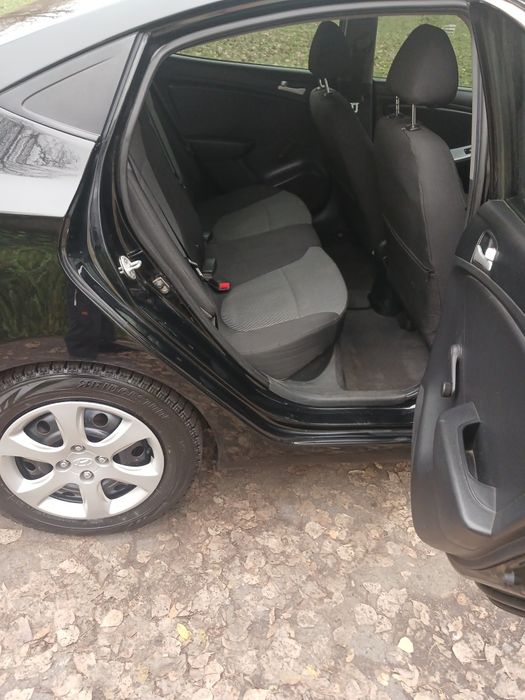 Hyundai Accent 4 покоління RB