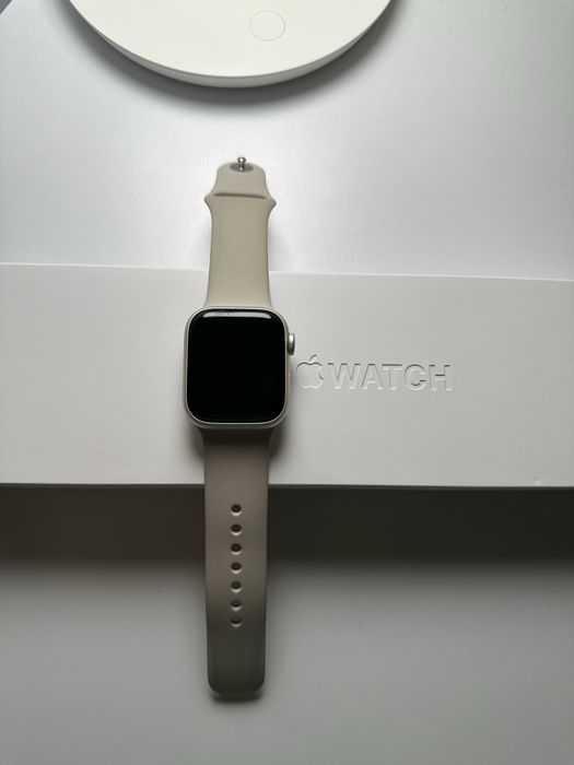 Apple watch series 8 41mm Starlight