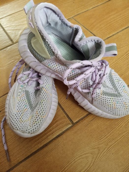 Кросівки для дівчинки