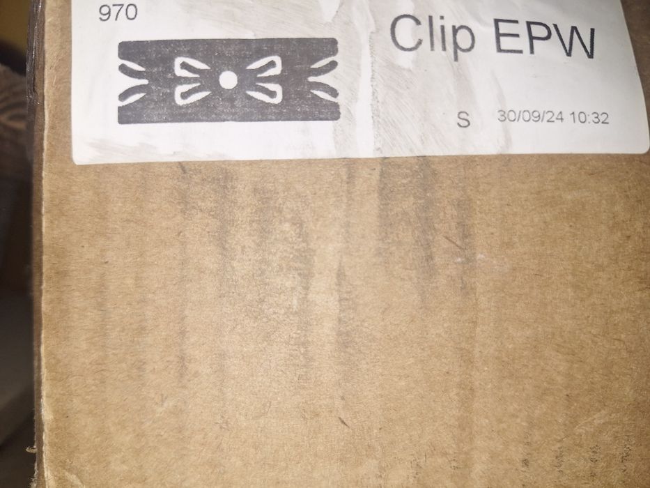 Caixa com 970 Clips para fixar de deck composito