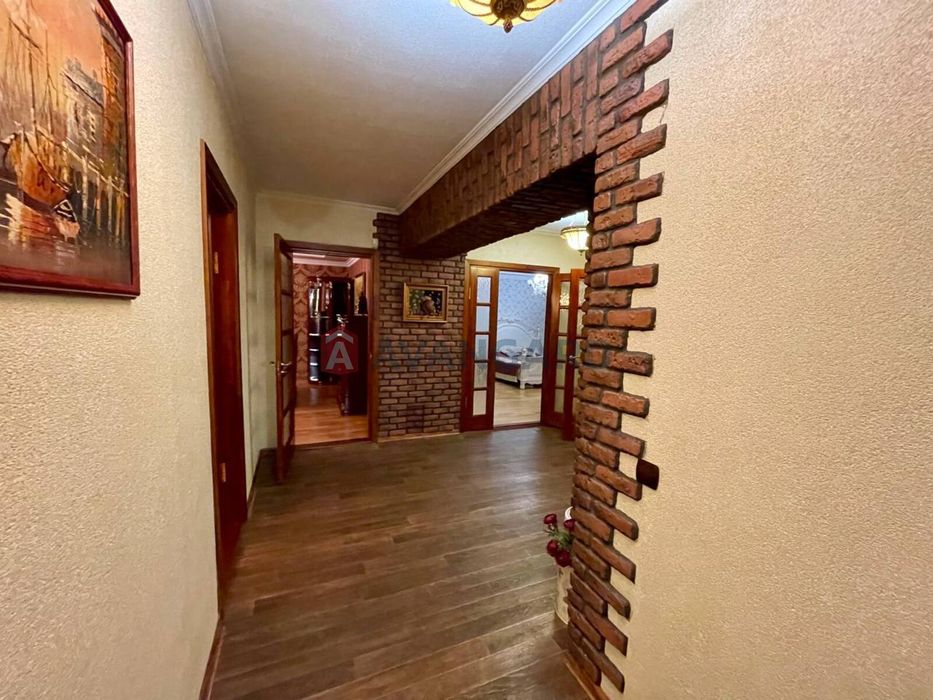 Розкішна 3-кім. квартира з видом на Дніпро, р-н Портовий