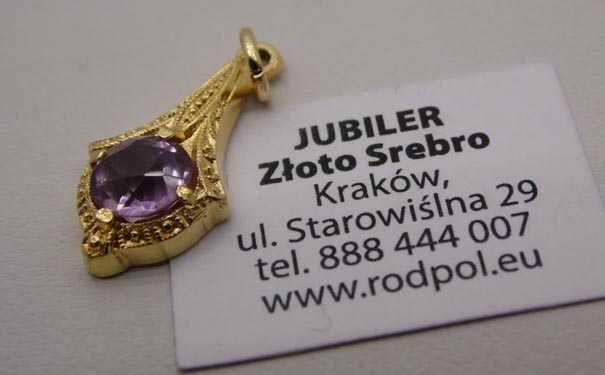 Przedwojenna nowa delikatna zawieszka ametyst.