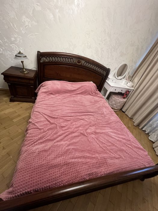 Спальний гарнітур Ліжко 160*200, 2 приліжкові тумби, шафа трьохдверна,