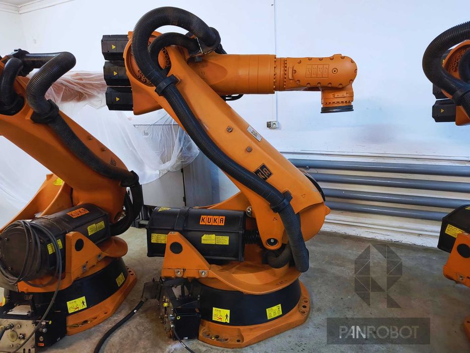 Robot przemysłowy KUKA KR210 - gotowy do pracy - serwisujemy roboty