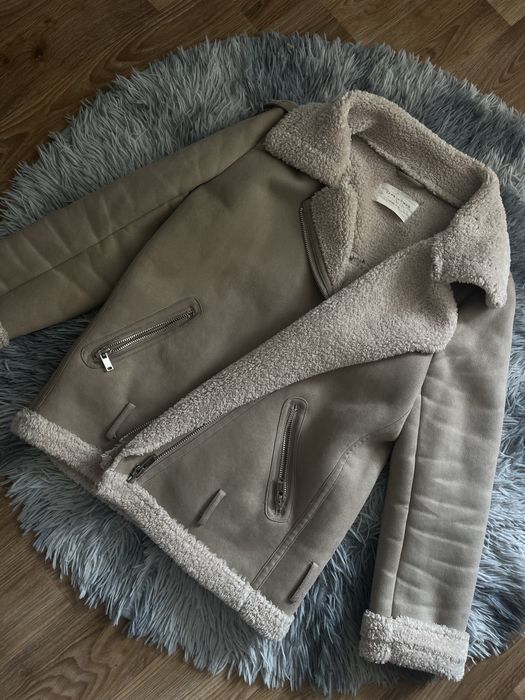 Трендова куртка ZARA