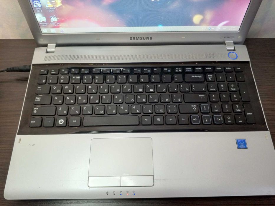 15.6”,AMD E-450,5GBDDR3,500HDD,HD7450M,ноутбук SAMSUNG RV513